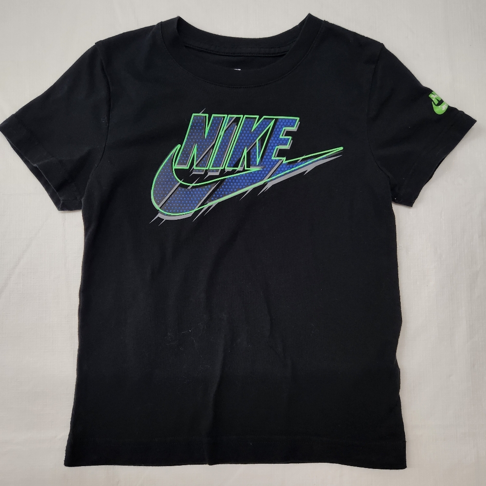 Nike black short sleeve shirt